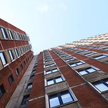 For Students Only Tower In Μπρίστολ